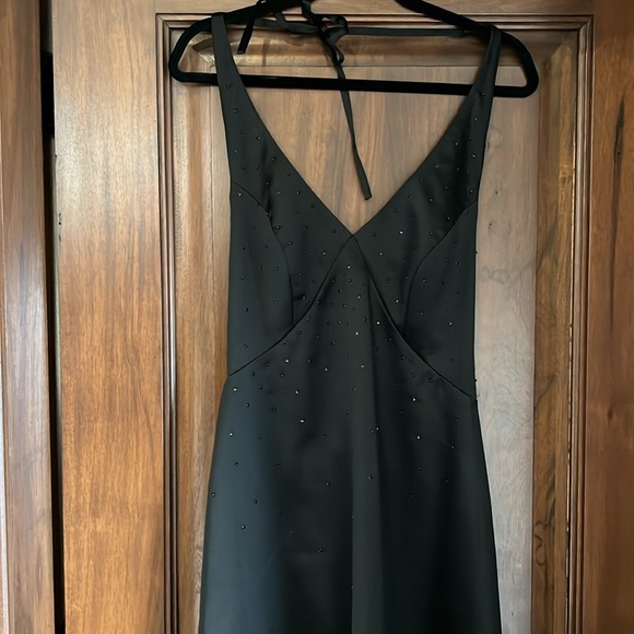 A. B. S Evening: Black halter, open back gown. - Picture 2 of 3